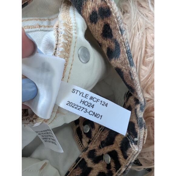 J. Crew Leopard Print Jeans Mid-Rise Slouchy Statement Animal Print Size 26 - Picture 8 of 10